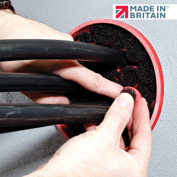 Duct Seal LG -  Installation Step 3 - The centres can be pulled out to fill smaller spaces