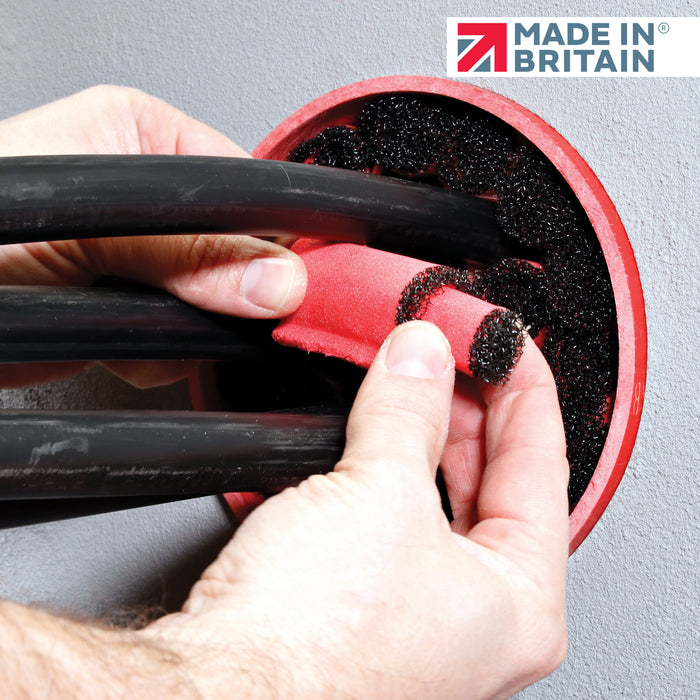 Duct Seal LG -  Installation Step 3 - The centres can be pulled out to fill smaller spaces